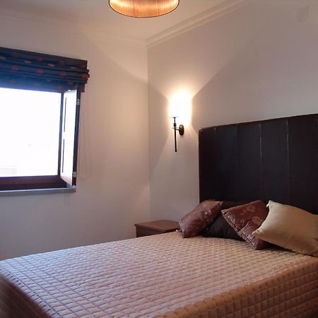 Hotel Casa Santa Catarina Penha Garcia Habitación foto